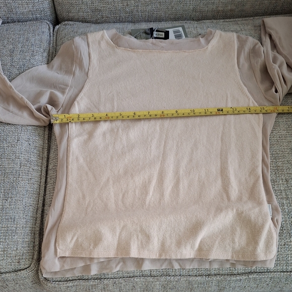 Top - Picture 5 of 6